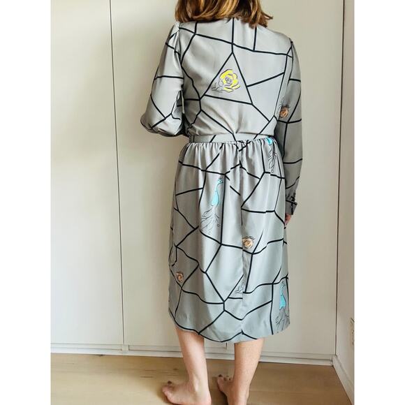 Vintage 80s Day Dress Size Med Grey Graphic Print Midi Length Office Made USA - Picture 8 of 11